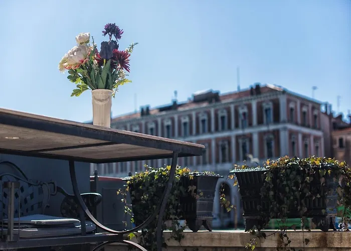 Grimaldi Apartments Hermitage Canal Grande View